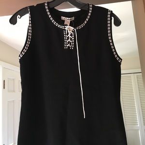 NWT Knit sleeveless top with white accents